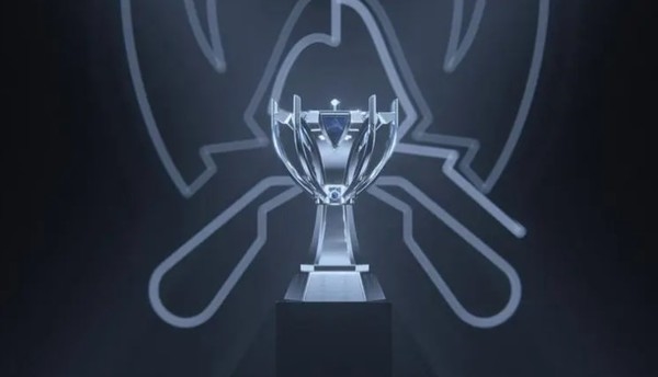 Faker在S赛中面对LPL战队的战绩为27-6，胜率高达82%