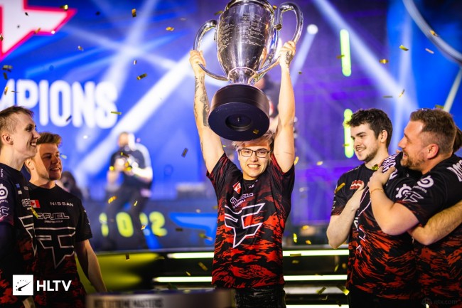 MSI胜者组T1和G2的外网观众峰值突破240万，刷新MSI历史纪录