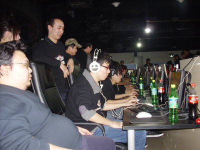 底线比你高！ HamBak 的 Wei 免费把钥匙给了 Cuzz 的Zyra，而 KT Rolster 稳稳地击败了 OKSavingsBank BRION 。