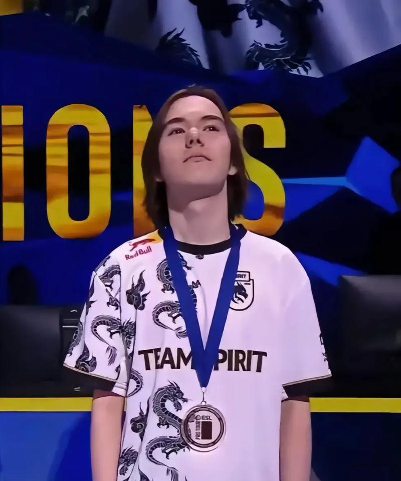 Astralis 在 IEM Cologne 2025 中以 2-0 的地图比分战胜 B8