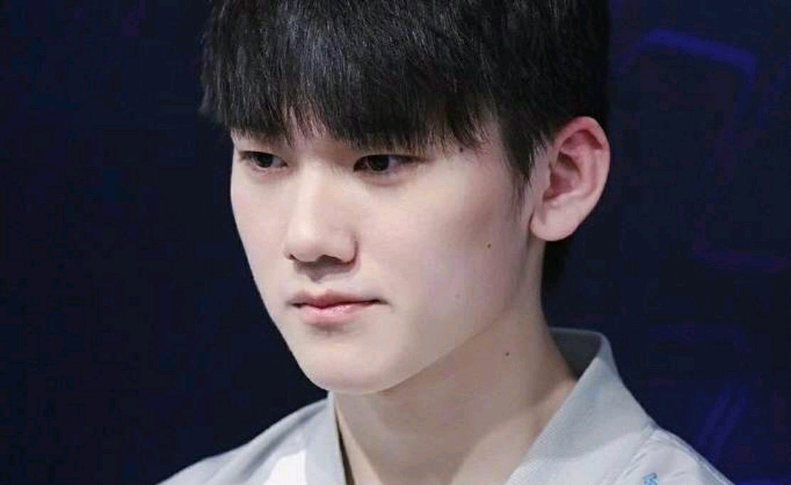 LPL圈内人爆料：Xiaohao或被EDG队伍青睐 但身负合同中下游队伍买不起