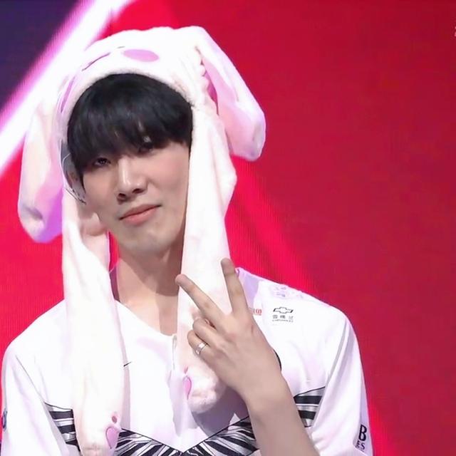 LPL夏季赛W1D5：WE交手LGD，EDG携新中辅挑战JDG